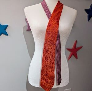 Tommy Hilfiger Silk Tie. EUC.